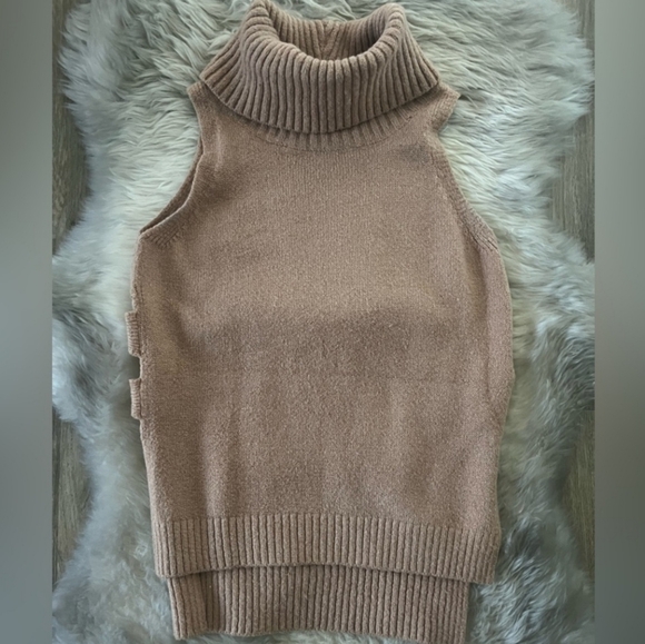 ELODIE Light Camel Beautiful Thick Sleeveless Turtleneck Sweater Blouse - Picture 5 of 6